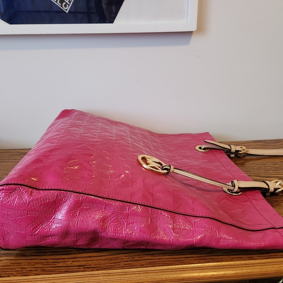 Michael Kors tote - Picture 6 of 10
